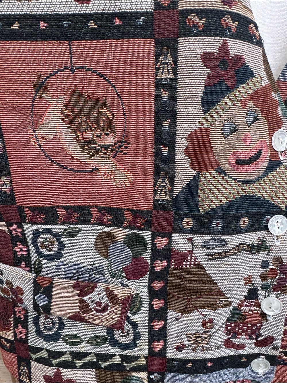 Vintage 111 MAIN Circus Tapestry Patchwork Vest - Picture 5 of 5